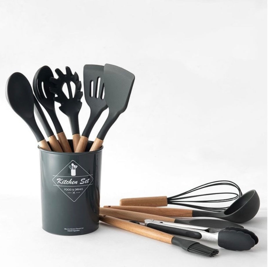 11 piece cooking utensil kit