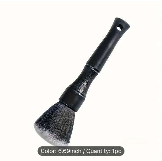 Detailing brush